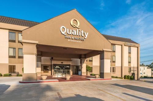 Quincy Hotel | Quality Inn & Suites Quincy - Downtown