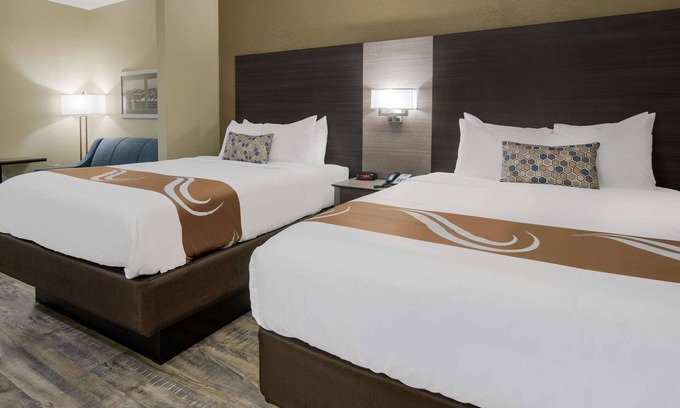 Roanoke Hotel | Quality Inn & Suites Roanoke - Fort Worth North