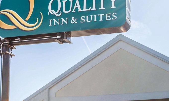 Jasper Hotel | Quality Inn & Suites