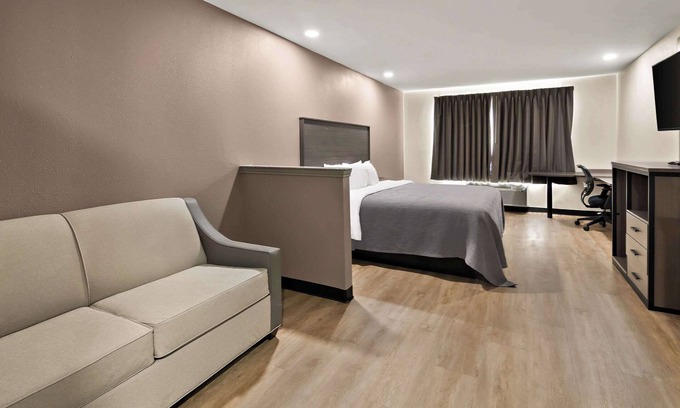 Weatherford Hotel | Quality Inn & Suites