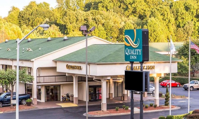 Winston - Salem Hotel | Quality Inn University