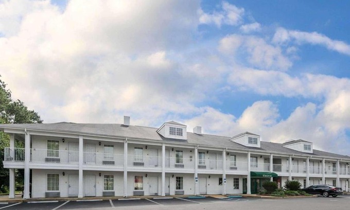 Bainbridge Hotel | Quality Inn