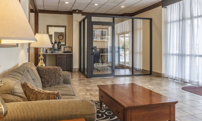 Gallipolis Ferry Hotel | Quality Inn