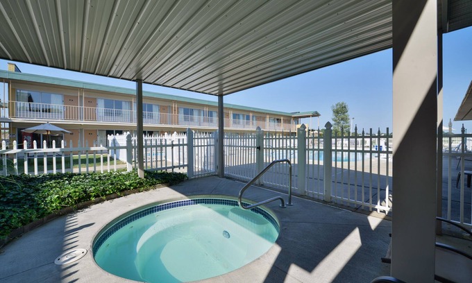 Huntingburg Hotel | Quality Inn
