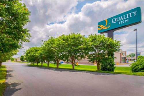 Salisbury Hotel | Quality Inn