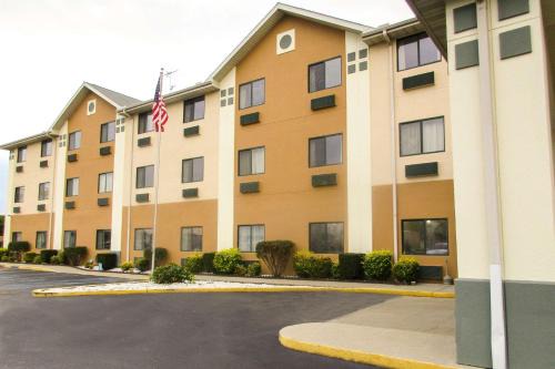 Shorewood-Tower Hills-Harbert Hotel | Quality Inn