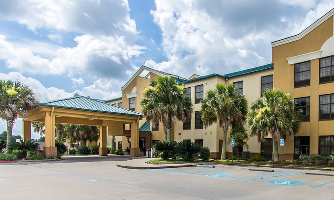 New Iberia Hotel | Quality Suites New Iberia