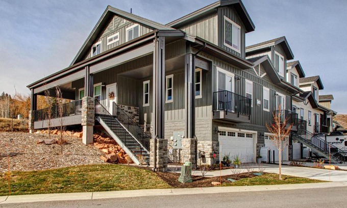 Pinebrook House | Quarry Springs Retreat
