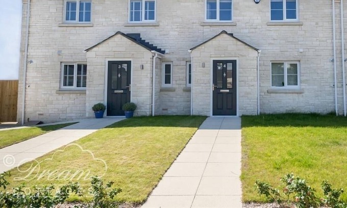Southwell Cottage | QUARRY TRAILS, family friendly, with a garden in Easton, Portland