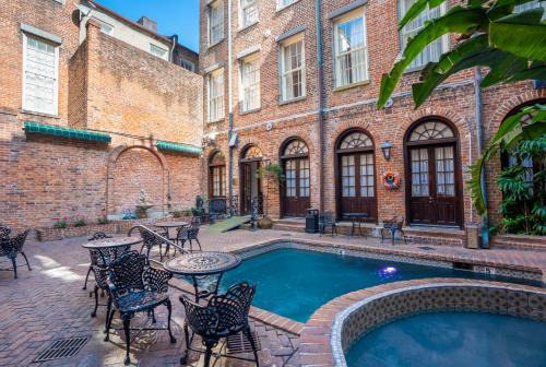 French Quarter Hotel | Quarter House Suites