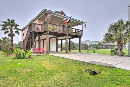 Isla Del Sol House | quarter Mi to Beach Canal-View Home in Galveston!