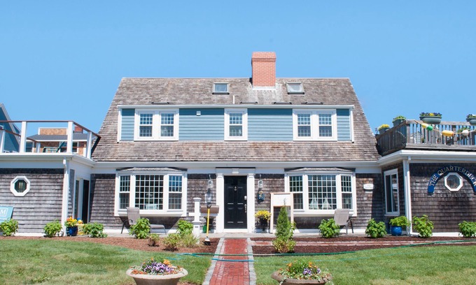 Scituate House | Quarterdeck Beach, Fishing, Activities, Perfect For Families, Weddings, Company