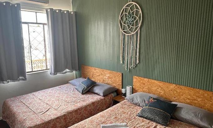 Centro Bed & Breakfast | Quarto 6 no Centro de Itajaí, Ar+SmartTv