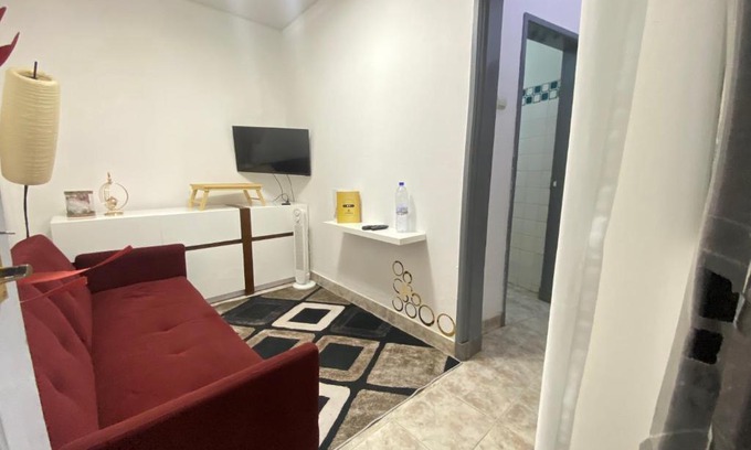 Lubango Apartment | Quarto salinha e WC