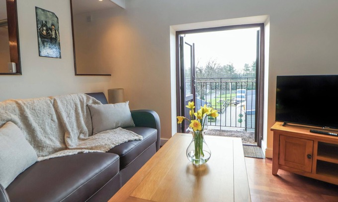 Nantwich Cottage | Quayside Apartment