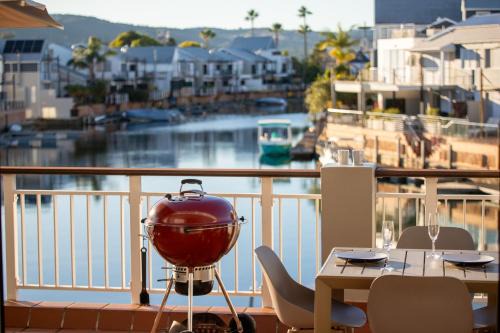 Waterfront Apartment | QuaySide Escape – Knysna