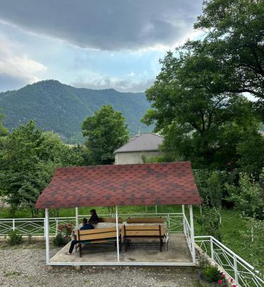 Azerbaijan Ski Chalet | Quba Dağ Mənzərəli Bağ Evi Quba Mountain View Garden House