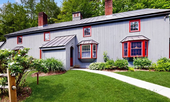 West Hartford Condo | Quechee condo, outdoor activities nearby, kitchen, TV, wifi