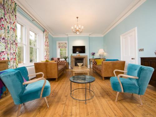 High Peak House | Queen Ann's Close