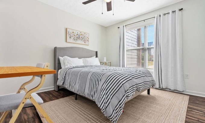 Auburn Apartment | Queen Bedroom inside a 4 BR Condo/New AU Oasis