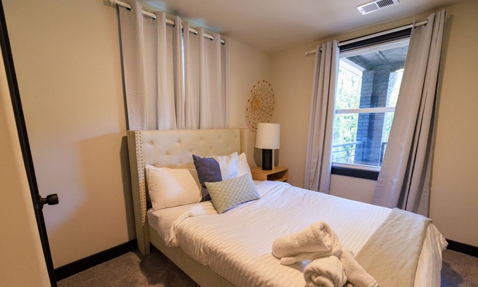 Church Street House | Queen Cozy Room at Hapeville