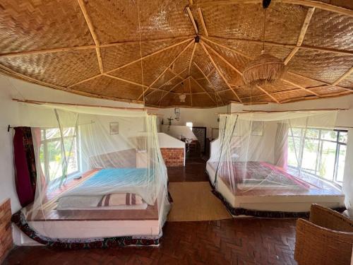 Kichwamba House | Queen Elizabeth Gorge Cottages