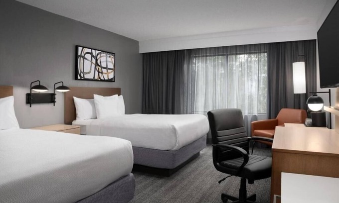 Orlando Apartment | Queen Room Near Lake Ebby ORL