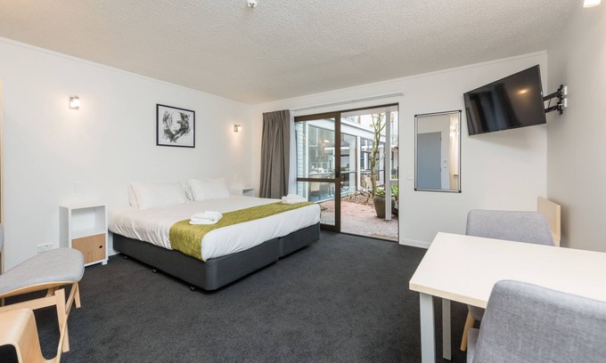 Richmond Hotel | Queen Street Studios
