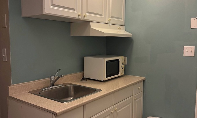 St. Lawrence Apartment | Queen Suite in Toronto