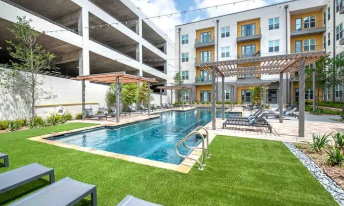 Richardson Apartment | Queen suite | Private Patio