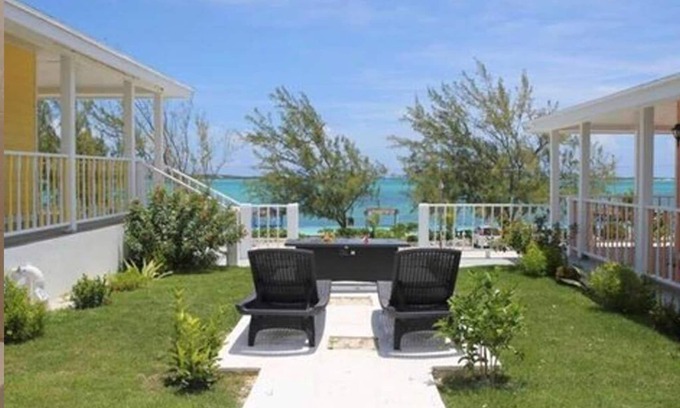 Rolleville House | Queen Villa, Exuma Beach Point