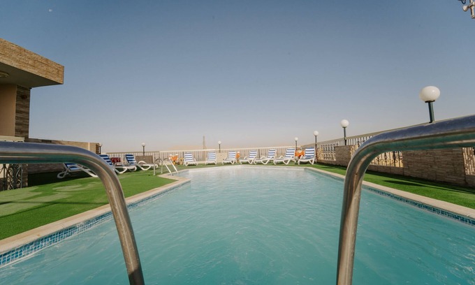 Luxor Hotel | Queens Valley Hotel, Restaurants, Bars and Spa Luxor