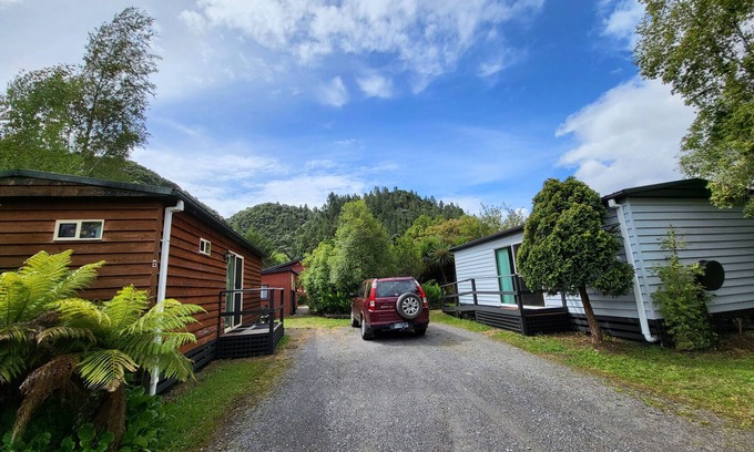 Queenstown Cabin | Queenstown Copper Country Cabins