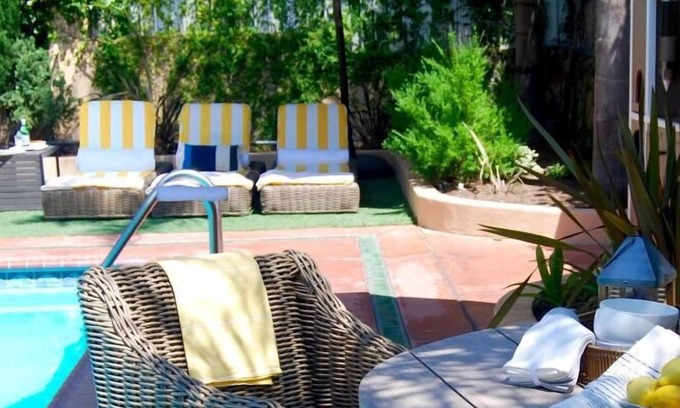 East Hollywood Hotel | Quick Drive to the Hollywood Museum! w/Parking and Pool, Pets Welcome Too!