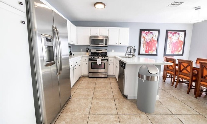 North Las Vegas Villa | Quick in and out. Location to Explorer.City & Beyond