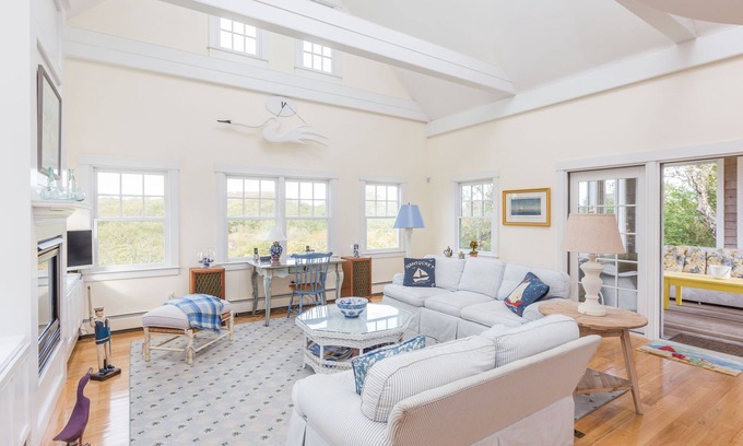 Polpis House | QUIDNET 3 ACRES PERFECT FOR PLAYING/RELAXING nn