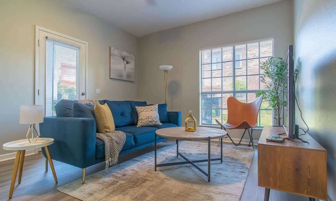 Irving Apartment | Quiet 1BR King Suite | Pool, Gym, Parking 02