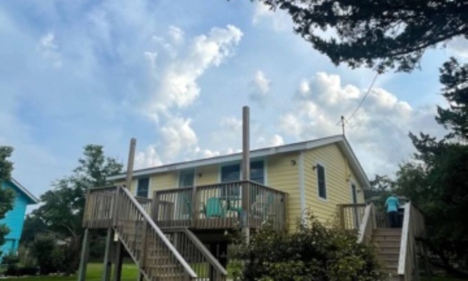 Frisco House | Quiet 2 bedroom Frisco cottage, less than a mile from the beach!