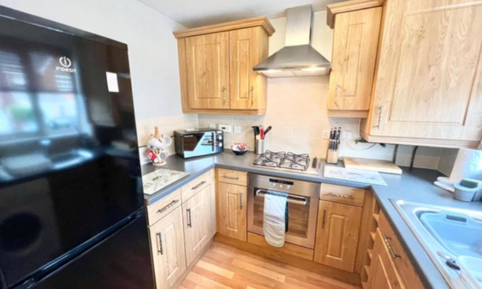 Cockett House | Quiet 2bedroom Home-garden-parking-family Friendly