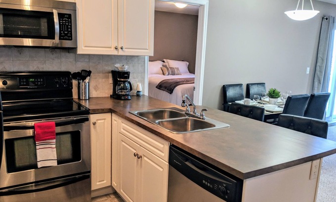 Stony Plain Condo | Quiet 2BR2Bath Close to Westview U/G Parking