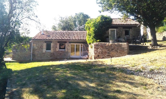 Vernet-la-Varenne Cottage | Quiet, adjoining gîtes with unobstructed views.