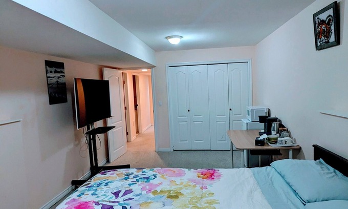 Westwood Plateau House | Quiet and big room in Coquitlam