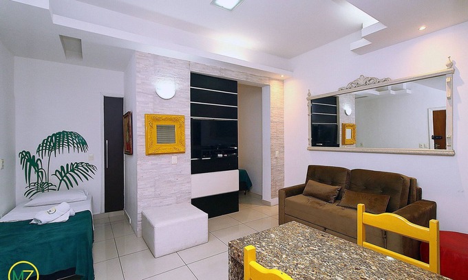 Copacabana Apartment | Quiet and cozy studio in Copacabana