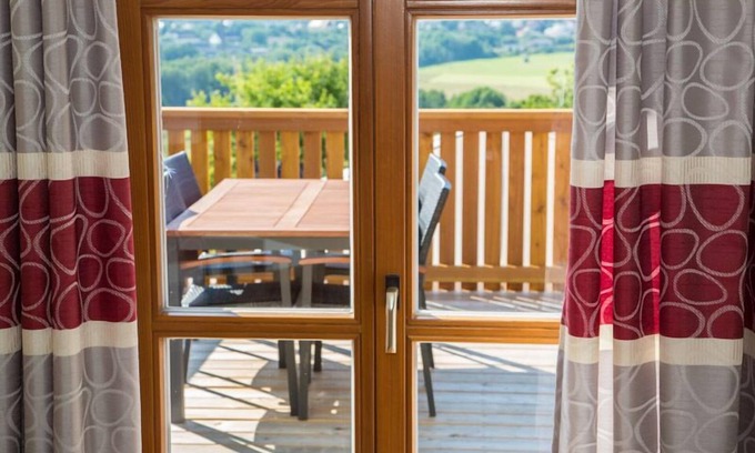 Theisseil Apartment | Quiet apartment (56sqm) with two bedrooms and balcony