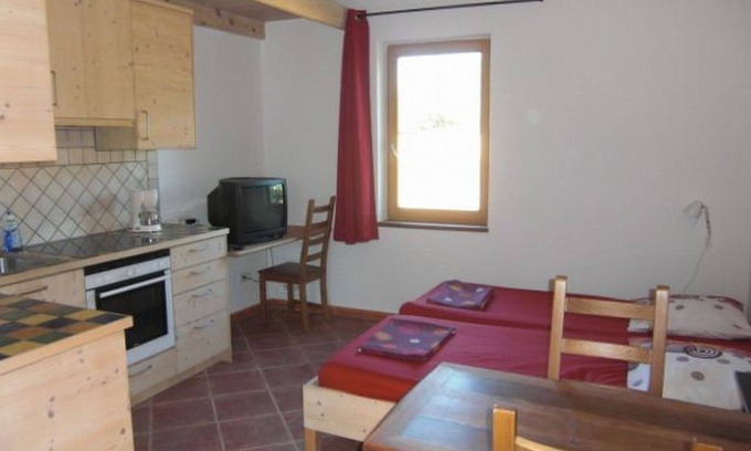 Aspiran Apartment | Quiet apartment for two with pool and near the river