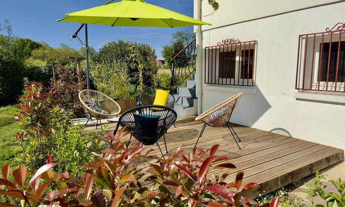 Boucau Apartment | Quiet apartment near Bayonne & beaches. Panoramic view, private terrace, BBQ.