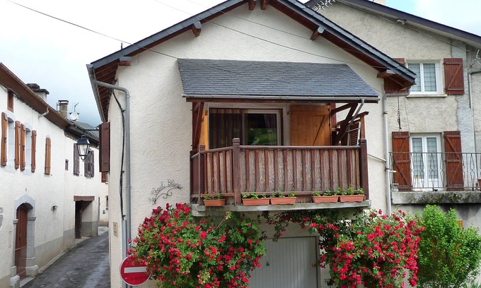 Laruns House | QUIET APARTMENT ON THE EDGE OF GAVE