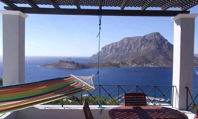Kamari Apartment | Quiet apartment, perfectly located and very comfortable
