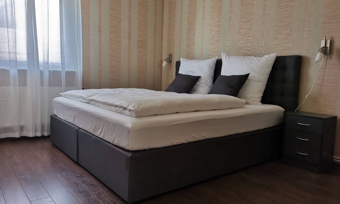 Neupetritor Apartment | Quiet apartment with green view in urban location