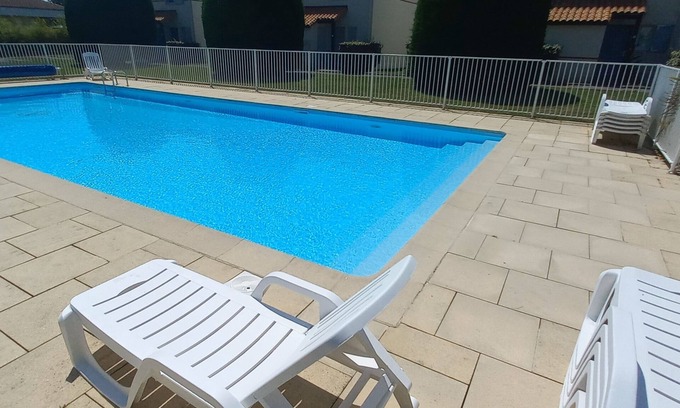 Pornic Apartment | Quiet apartment with swimming pool, near the sea, located in the Golf de Pornic.
